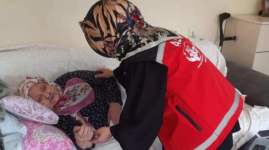 Evde Bakım Yardımı &ouml;demeleri hak sahiplerinin hesaplarına artışlı şekilde yatırılmaya başlandı