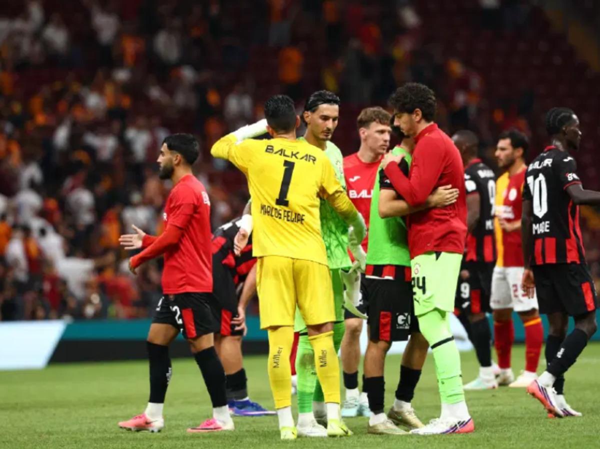 Galatasaray maçını izleyen herkes o anları konuşuyor! 1