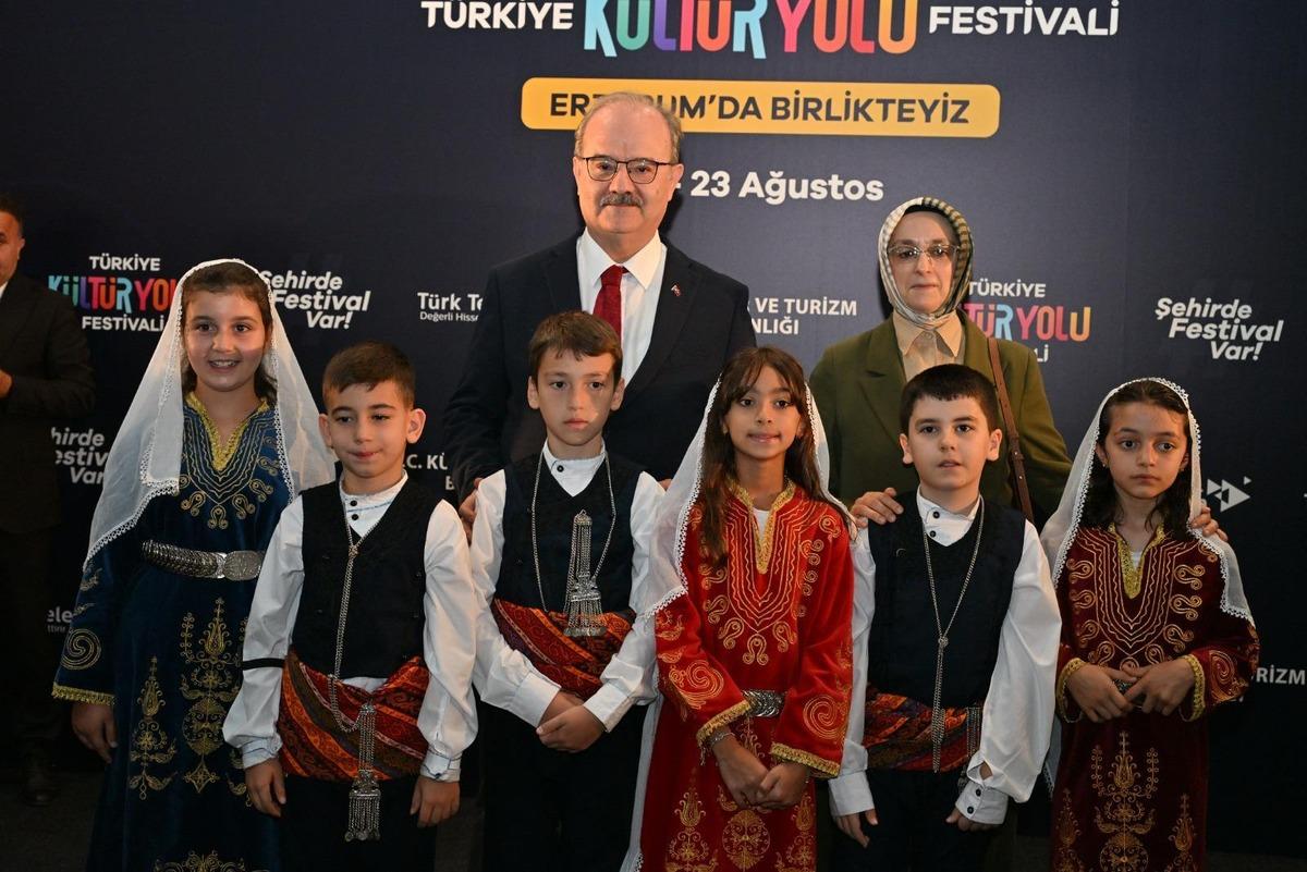 Anadolu’nun kadim şehirlerinden Erzurum’un dokuz günlük kültür, sanat ve gastronomi serüveni başladı 1