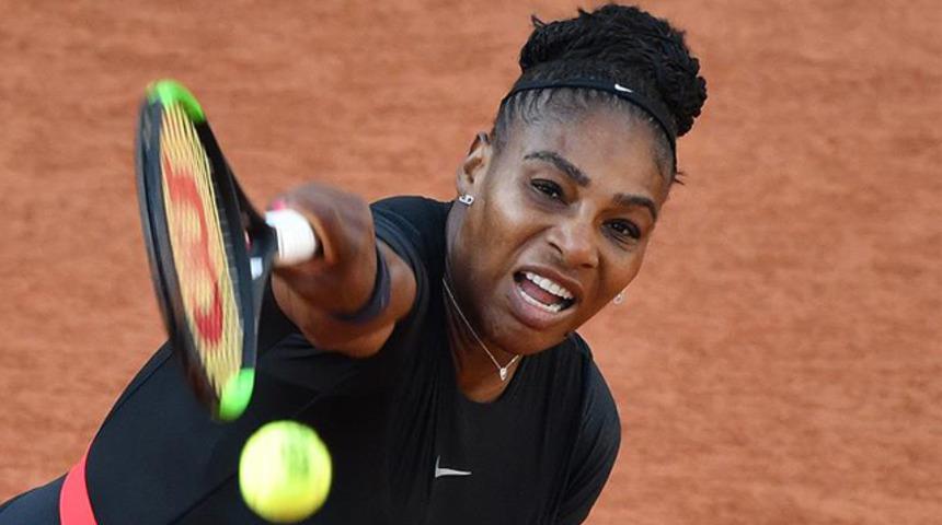 Serena Williams Wimbledon'da seribaşı