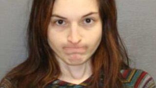 Erkek arkadaşının suratına bıçak dayayıp tecavüz etti!