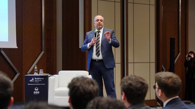 Prof. Dr. Erhan Afyoncu: Nüfus meselesini toparlayamazsak 2100'de Anadolu'da Türk diye bir şey kalmayacak