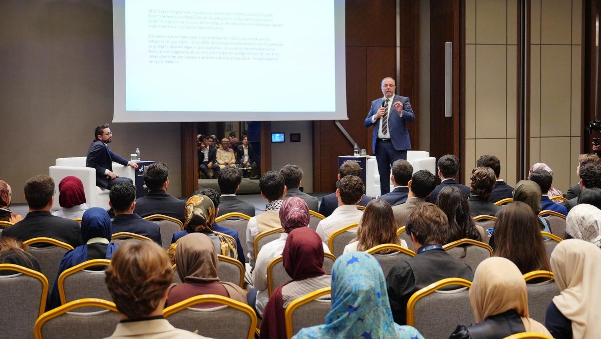 Prof. Dr. Erhan Afyoncu: "Nüfus meselesini toparlayamazsak 2100 de Anadolu da Türk diye bir şey kalmayacak" 1