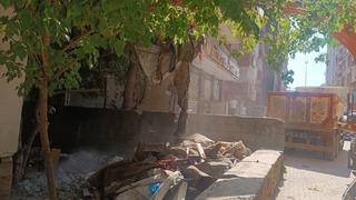 Siirt’te bir evden 2 kamyon çöp çıkarıldı