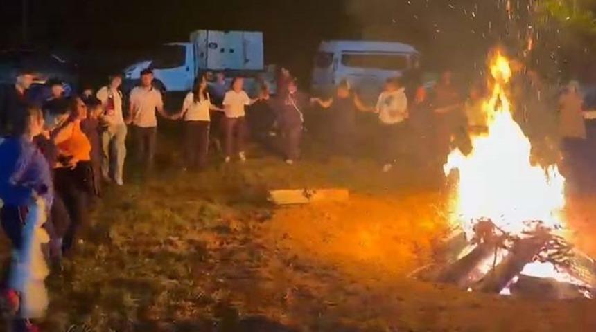 Kamp ateşi adrenalin ve macera tutkunları i&ccedil;in yandı