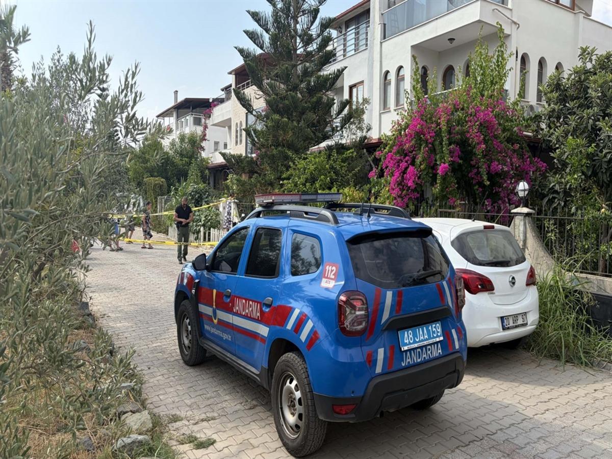 Muğla da kan donduran olay: Annesini öldürüp, intihar etti 1