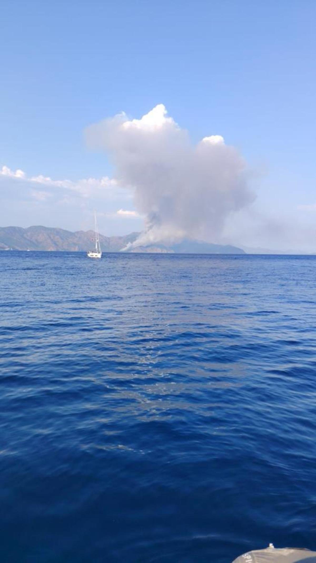Marmaris te korkutan orman yangını 1