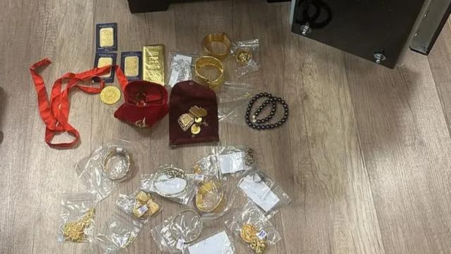 Kuriş soruşturmasında çarpıcı detay! Tam 3 milyon dolarlık çek ve 27 milyon liralık altın...