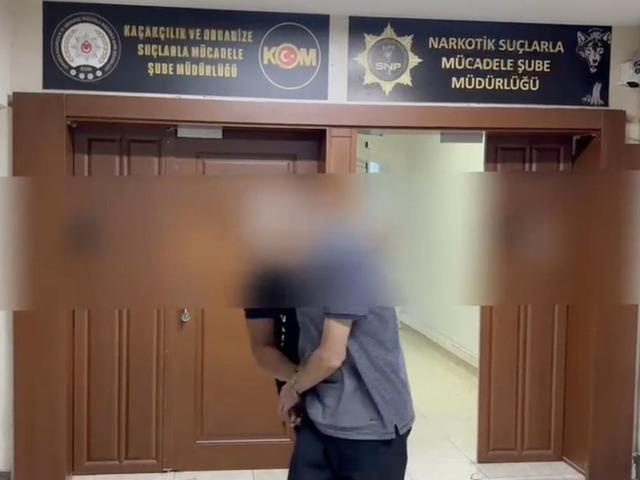 Evi uyuşturucu deposuna d&ouml;nen 71 yaşındaki ş&uuml;pheli tutuklandı