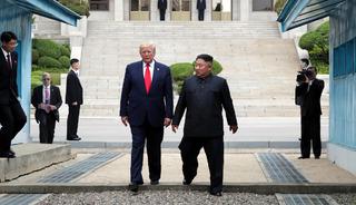 Trump'tan Kim Jong Un itirafı: "&Ccedil;ok iyi ge&ccedil;iniyoruz"