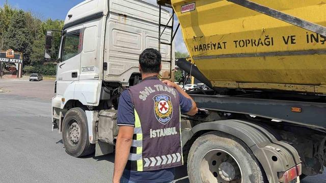 Arnavutk&ouml;y&rsquo;de hafriyat kamyonlarına sıkı denetim: 70 s&uuml;r&uuml;c&uuml; ve ara&ccedil; sahibine 701 bin lira ceza 5
