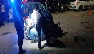Otomobil ile &ccedil;arpışan motosikletin s&uuml;r&uuml;c&uuml;s&uuml; ağır yaralandı