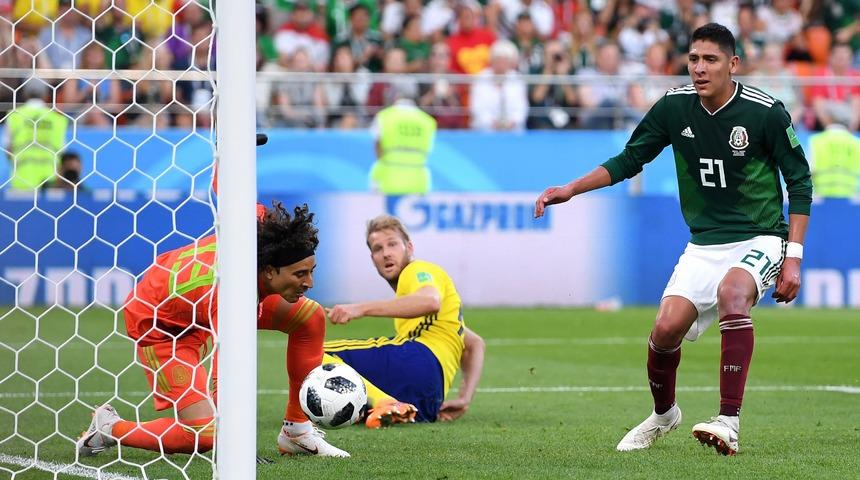 Meksika, korkulu r&uuml;yanın sonunda tur atladı: 0-3