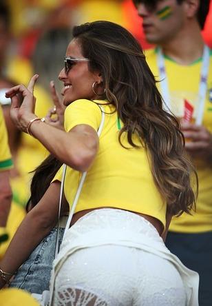 &Uuml;nl&uuml; model D&uuml;nya Kupası'nda y&uuml;rek hoplattı!