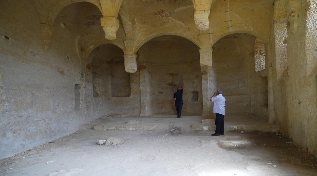 Kaya içi oyularak oluşturuldu: 800 yıl öncesinin gizemli bina sistemi! 7