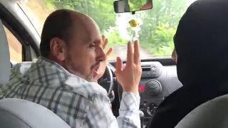 Nasıl oy kullanacağını b&ouml;yle anlattı