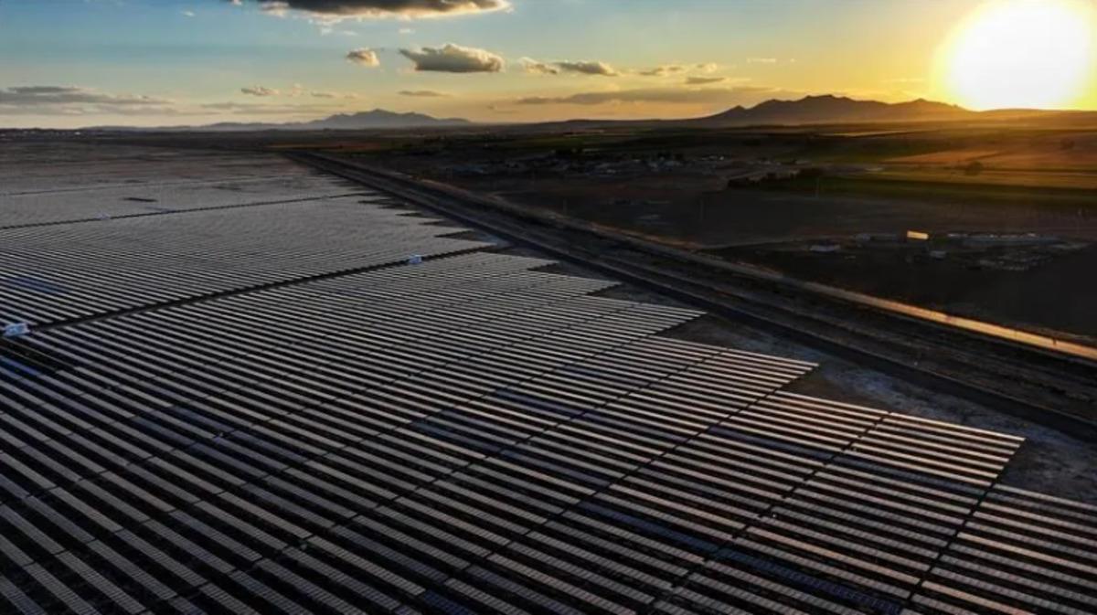 G&uuml;neş enerjisinde yeni d&ouml;nem: Elektrik g&uuml;neşsiz saatlerde de kullanılabilecek 2