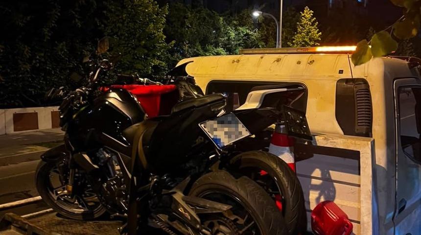 Trafikte tehlikeli hareketler yapan motosikletliye 310 bin lira ceza