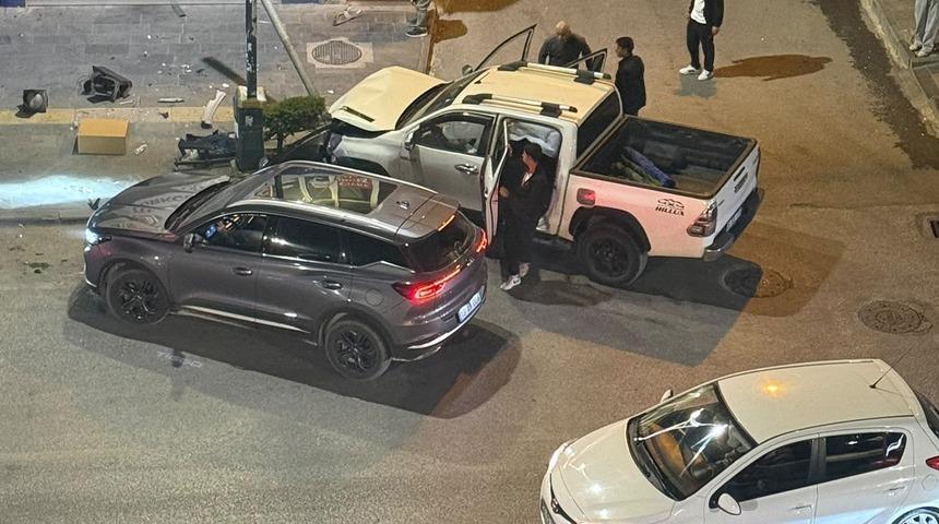 Tatvan&rsquo;da ara&ccedil;lar &ccedil;arpıştı: 5 kişi hafif yaralandı