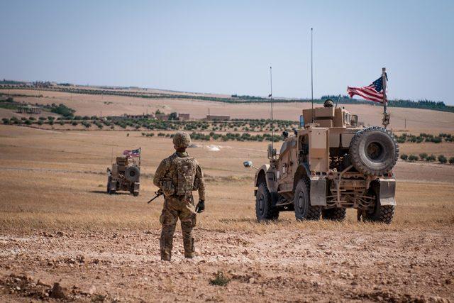 us-troops-patrol-manbij-4511585