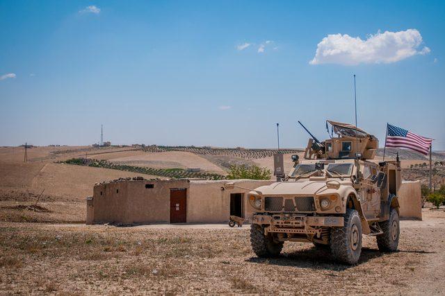 us-troops-patrol-manbij-4511571