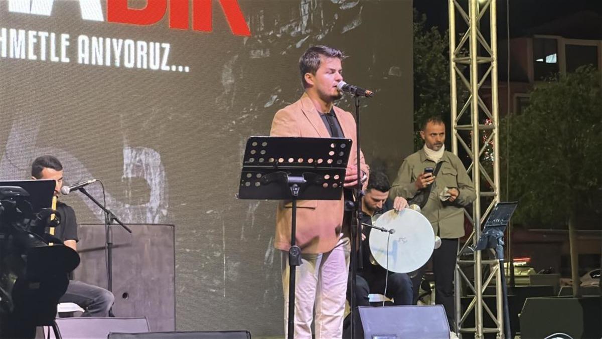Marmara Depremi nde hayatını kaybedenler Sakarya da anıldı 3