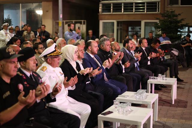 Marmara Depremi nde hayatını kaybedenler Yalova da anıldı 3