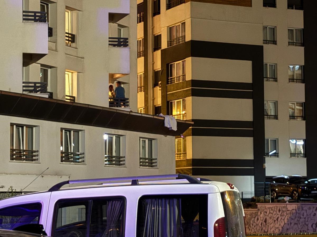 Otel odasında kavga ettiği kadını 5. kattan attı! 2