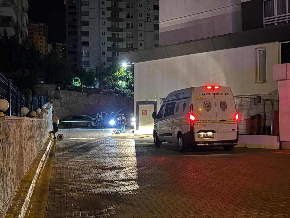 Otel odasında kavga ettiği kadını 5. kattan attı! 4