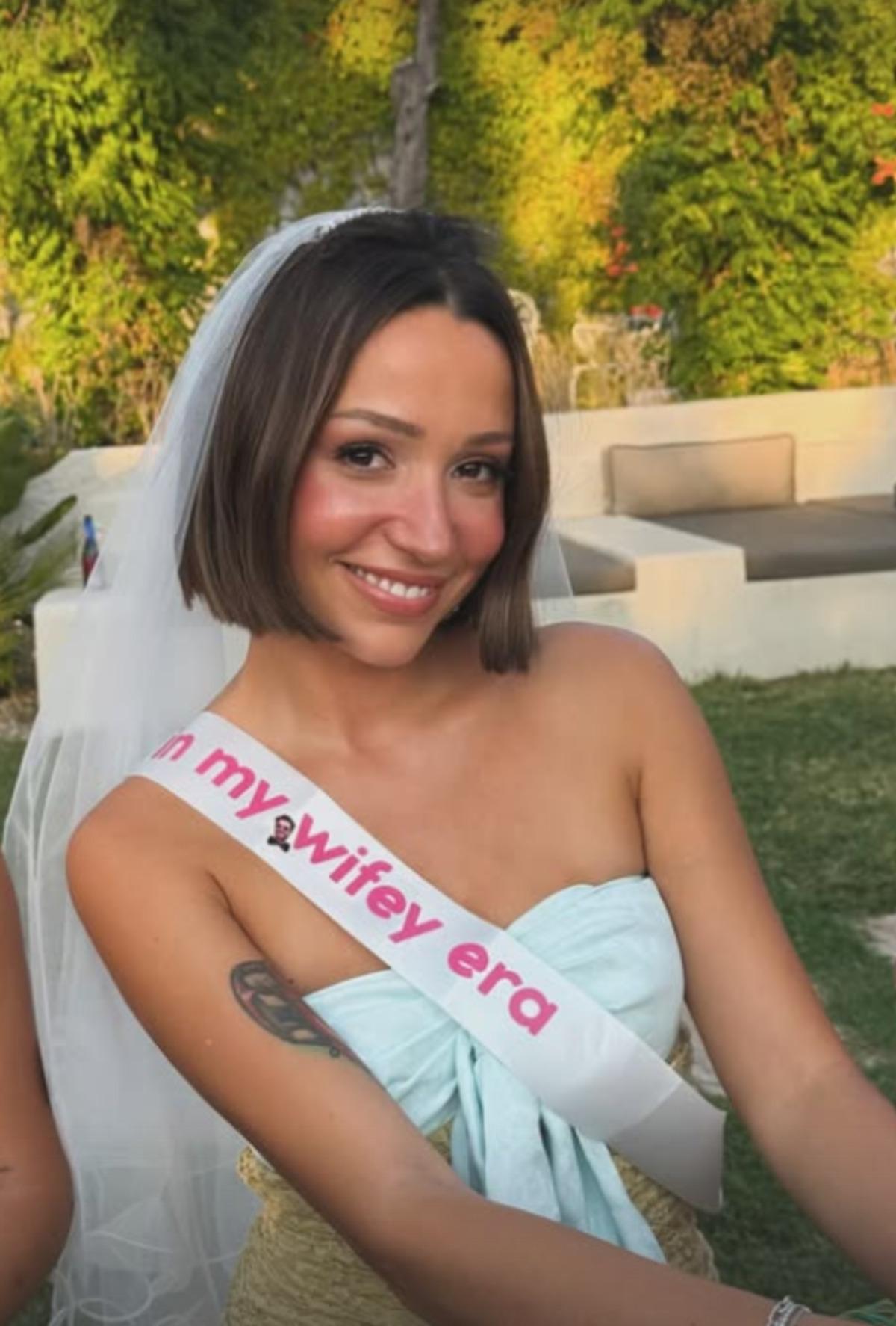 Zeynep Bastık bekarlığa veda partisi yaptı! 2