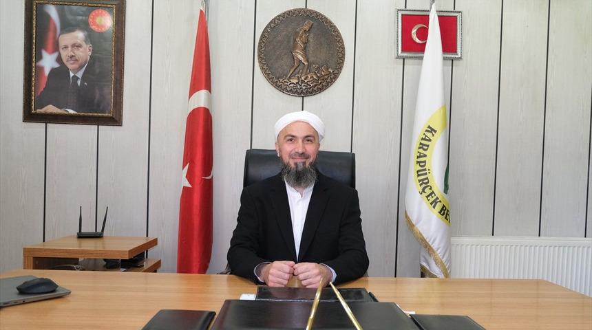 T&uuml;rkiye'de tek! Belediye Başkanı &Ccedil;oruhlu: "Sarık işimi yapmama engel değil"