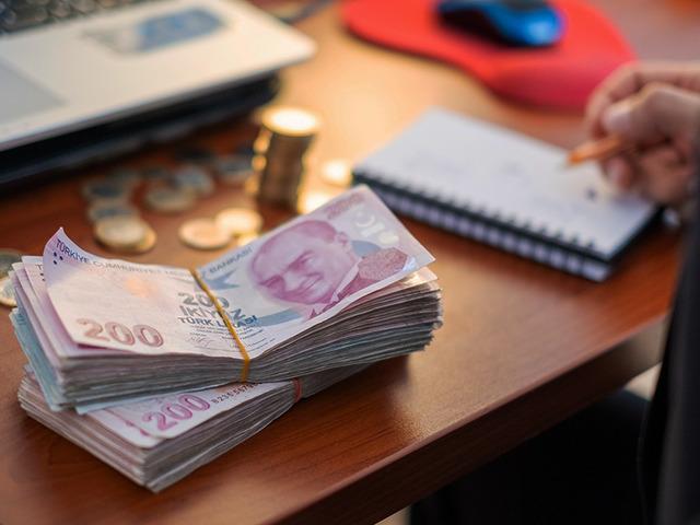 Maaş zammı i&ccedil;in hesap değişti: Emekli ve memura yeni rakamlar