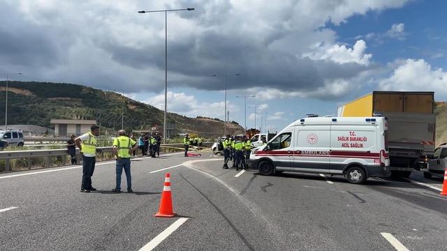 Saniyelik çarpışma bir aileyi parçaladı: Ölenler 3 küçük kardeşmiş! Kuzey Marmara Otoyolu ndaki kazada kahreden detay 7