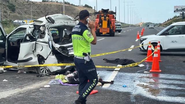 Saniyelik çarpışma bir aileyi parçaladı: Ölenler 3 küçük kardeşmiş! Kuzey Marmara Otoyolu ndaki kazada kahreden detay 3