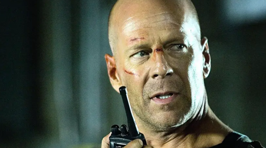 Bruce Willis kızının d&uuml;ğ&uuml;n&uuml;nde ortaya &ccedil;ıktı! Son hali y&uuml;rek burktu