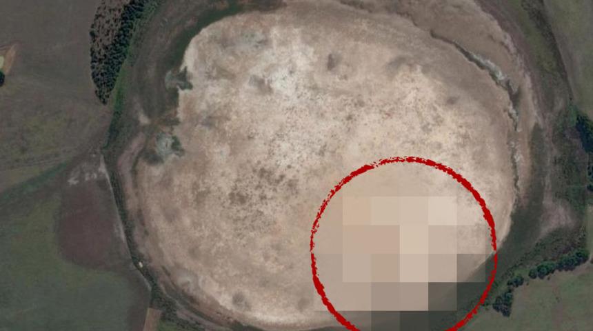 Kuruyan gölün dibinden öyle bir şey çıktı ki! Uzaydan görülebiliyor! 