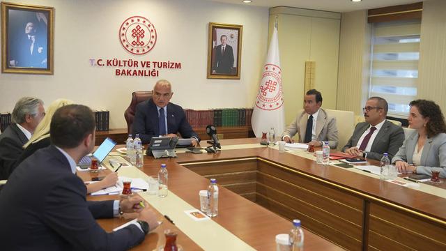 Bakan Ersoy start verdi: İstanbul'a geliyor! Sayılı gün kaldı