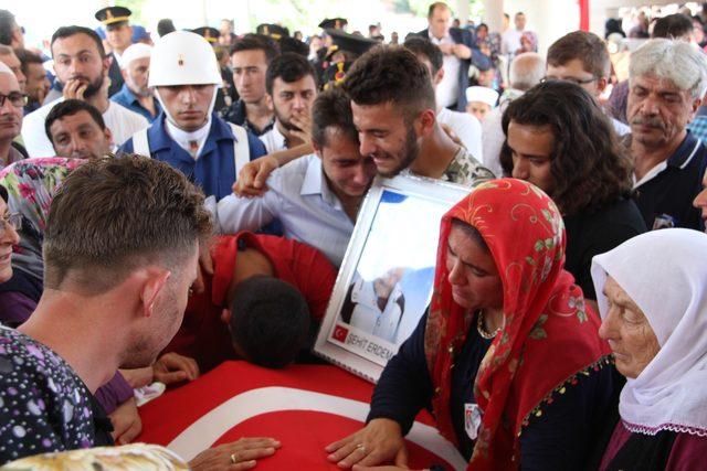 8 yıl sonra şehit oldu, gözyaşlarıyla uğurlandı