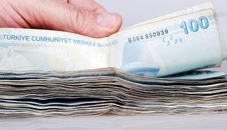 Ağustos'ta en &ccedil;ok hava yolu ile yurt dışı yolcu taşımacılığı pahalandı