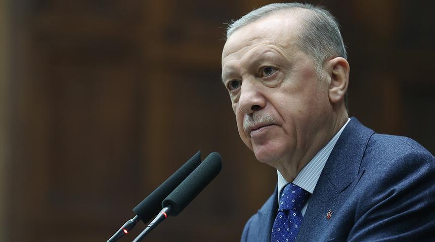 Cumhurbaşkanı Erdoğan'dan 17 Ağustos depremi mesajı: "Acısı ilk g&uuml;nk&uuml; gibi y&uuml;reğimizde"