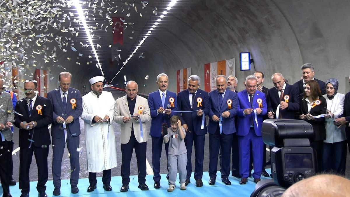 Bakan Uraloğlu duyurdu:  Seyahat s&uuml;resi 20 dakika kısalacak, 772 milyon lira tasarruf sağlayacağız  2
