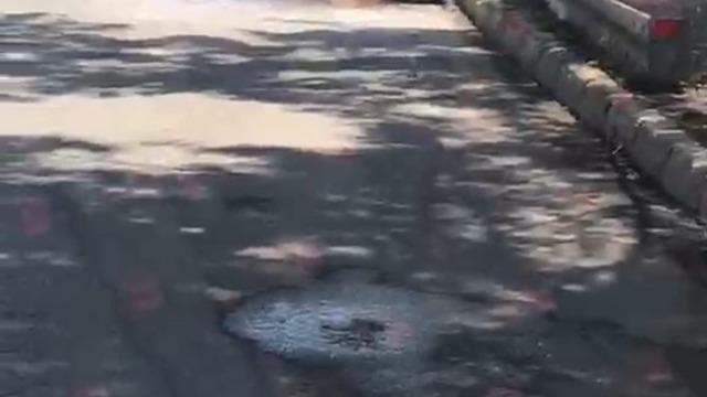 Muş’ta seyir halindeki motosiklet alev aldı