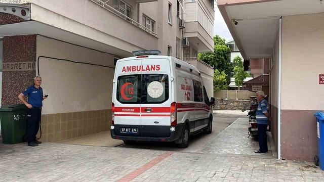 Alanya&rsquo;da balkondan d&uuml;şen yaşlı kadın hayatını kaybetti 2