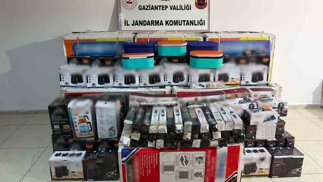 Gaziantep’te 1,3 milyon TL değerinde kaçak malzeme ele geçirildi