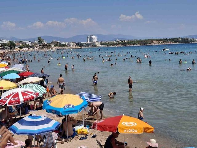 Didim&rsquo;de yaz keyfi s&uuml;r&uuml;yor 1