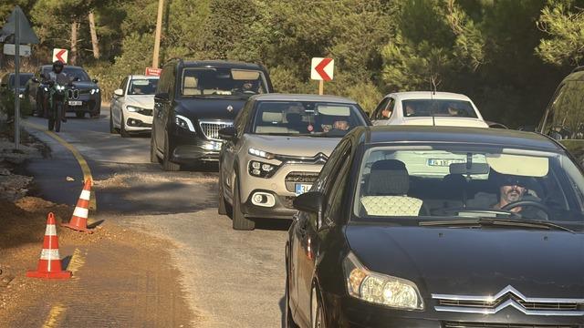 Yer: Bodrum! Ana su isale hattı pattı, uzun araç kuyrukları oluştu