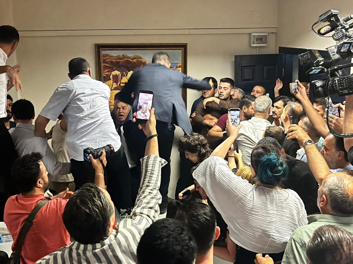  Menderes  AK Parti ye ge&ccedil;mişti! CHP o &uuml;yeleriyle ilgili harekete ge&ccedil;ti 2