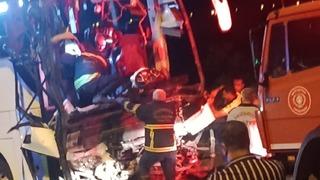 Gaziantep'te yolcu otobüsü tırla çarpıştı! Şoför ve muavin öldü, yaralılar var