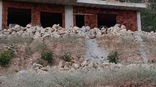 Gercüş’te iskeleden düşen taş ustası ağır yaralandı