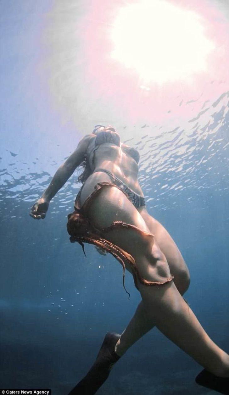 Sualtında görülmemiş manzara! Tembel ahtapot iş başında G3